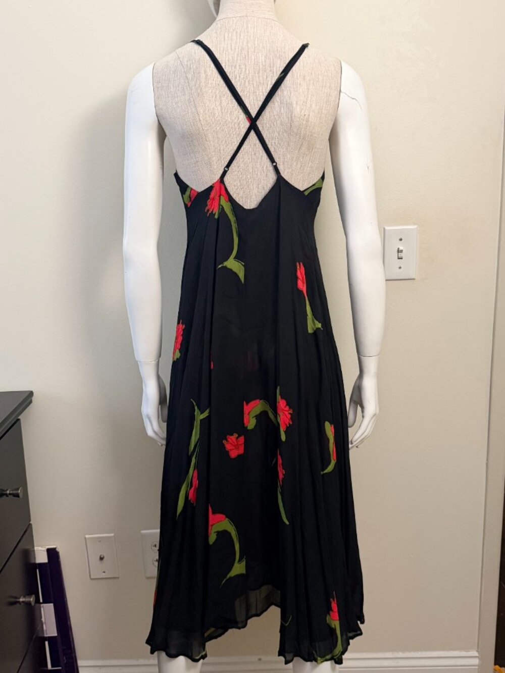 REFORMATION LAYERED CALA TULIP WRAP DRESS XS - Picture 7 of 11